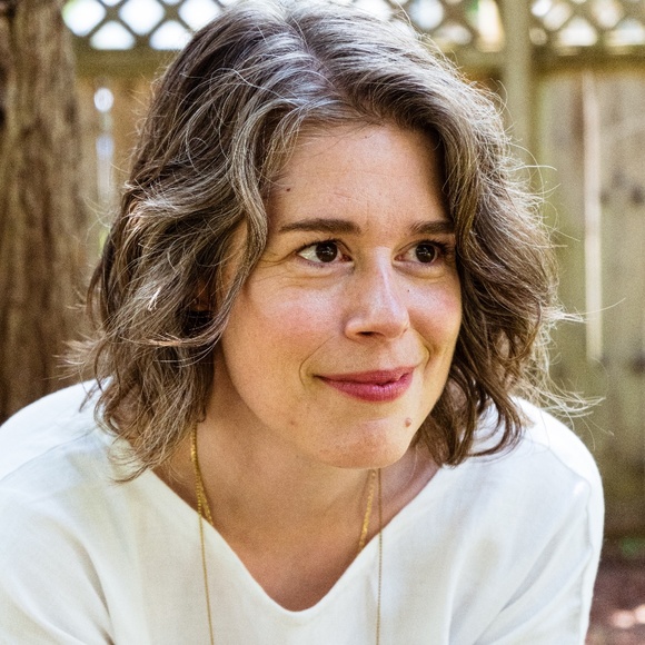 Meet your Posher, Alison - Picture 1 of 1